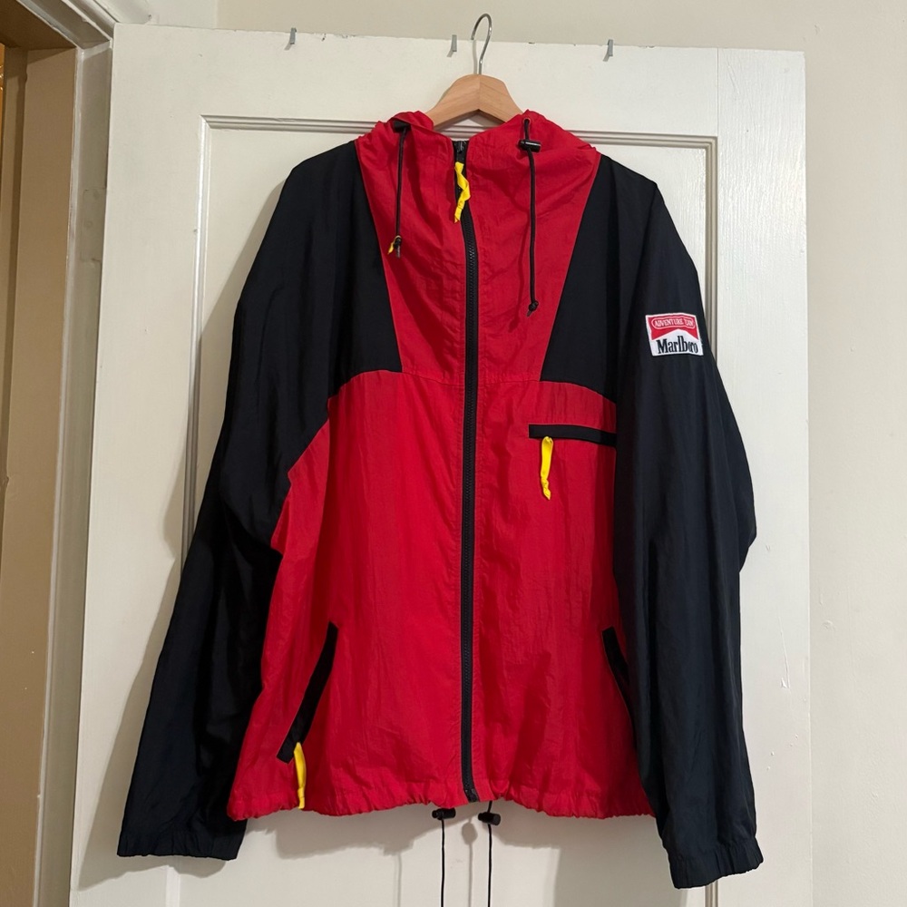 Vintage Marlboro Adventure Team Red & Black Windbreaker Zip Up Jacket XL